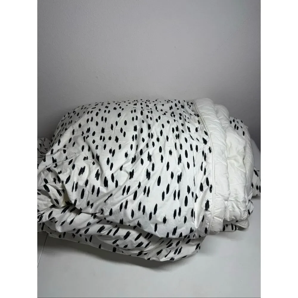WAMSUTTA 7-Piece King Comforter Set  White Black Spots Cheetah Print